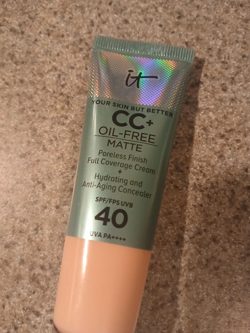IT Cosmetics CC+ Natural Matte Cream with SPF 40 - Light Medium